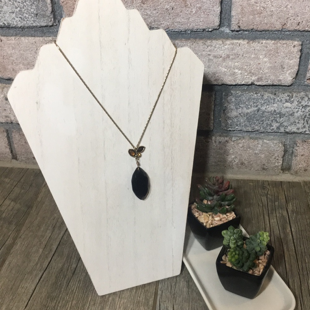 Bohm drop necklace